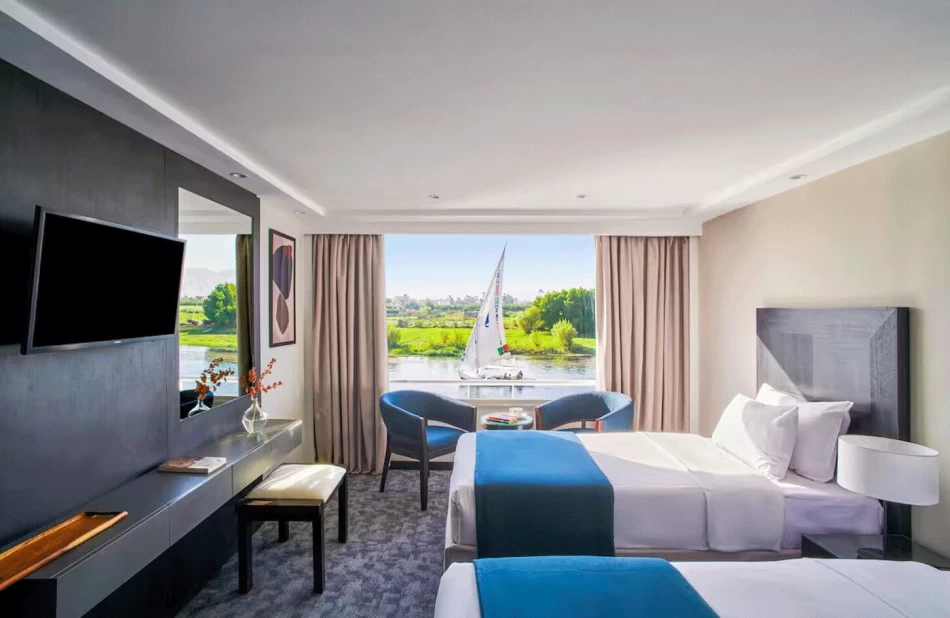 Movenpick Royal Lily cruise trip
