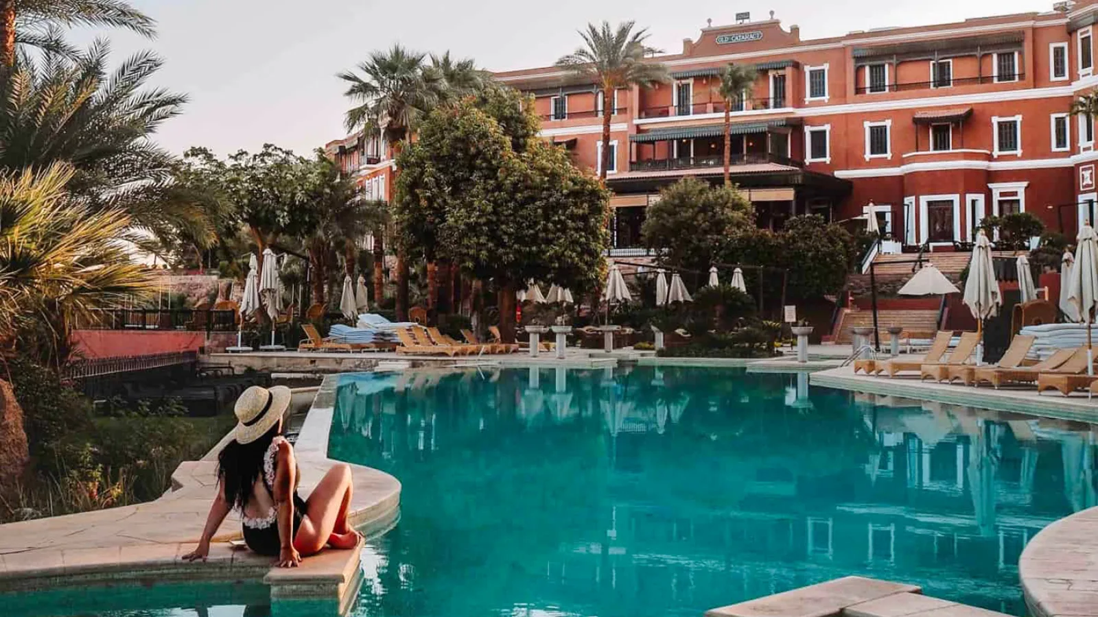 Aswan is a beautiful city in southern Egypt, located along the banks of the Nile River.