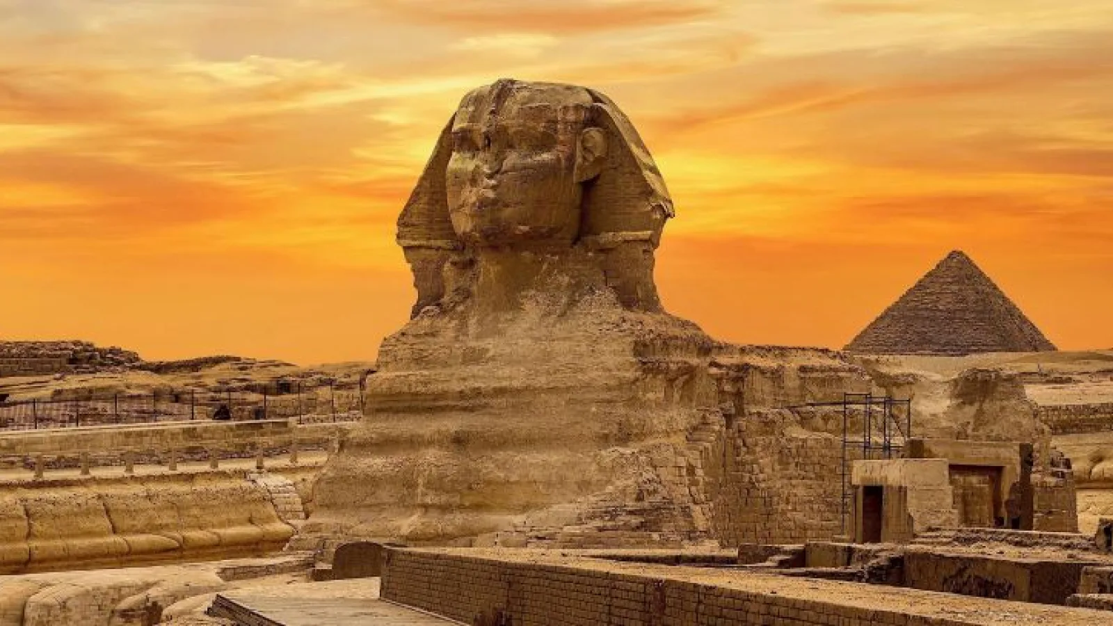 Visit the Great Sphinx in Giza with Cairo day tour