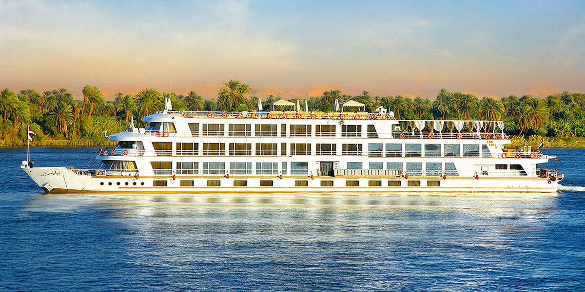 Luxury Nile Cruise with Private Deck – Experience Premium Egypt Travel