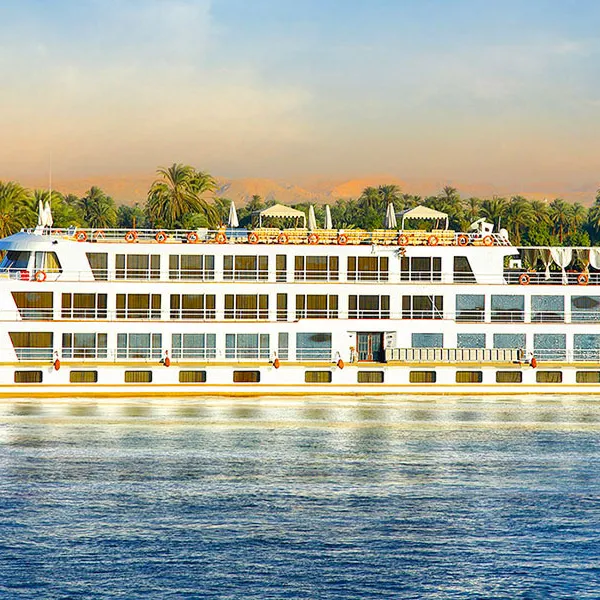 Luxury Nile Cruise with Private Deck – Experience Premium Egypt Travel