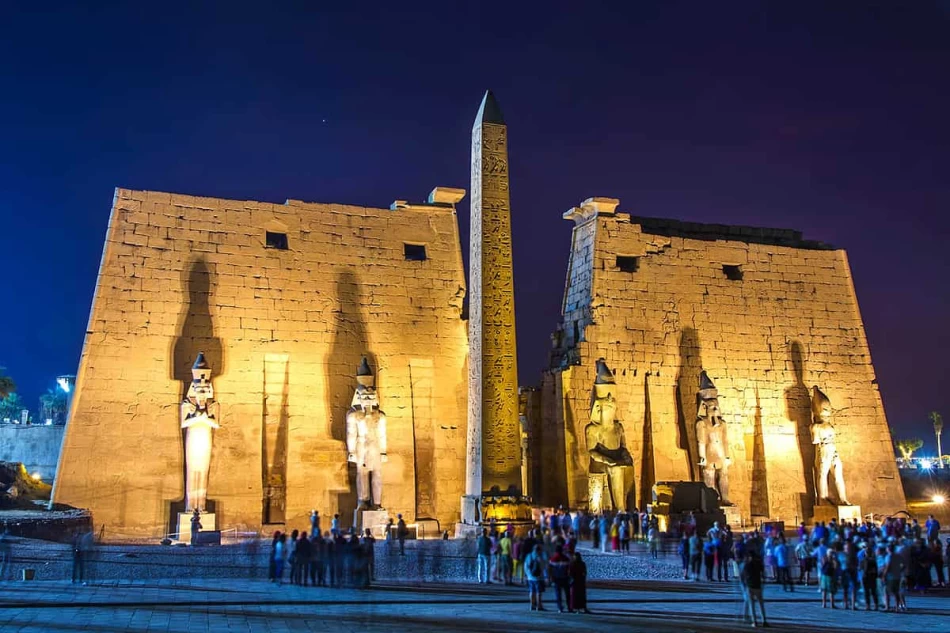 Experience the Magic of Luxor Temple During Your Egypt Christmas Holiday