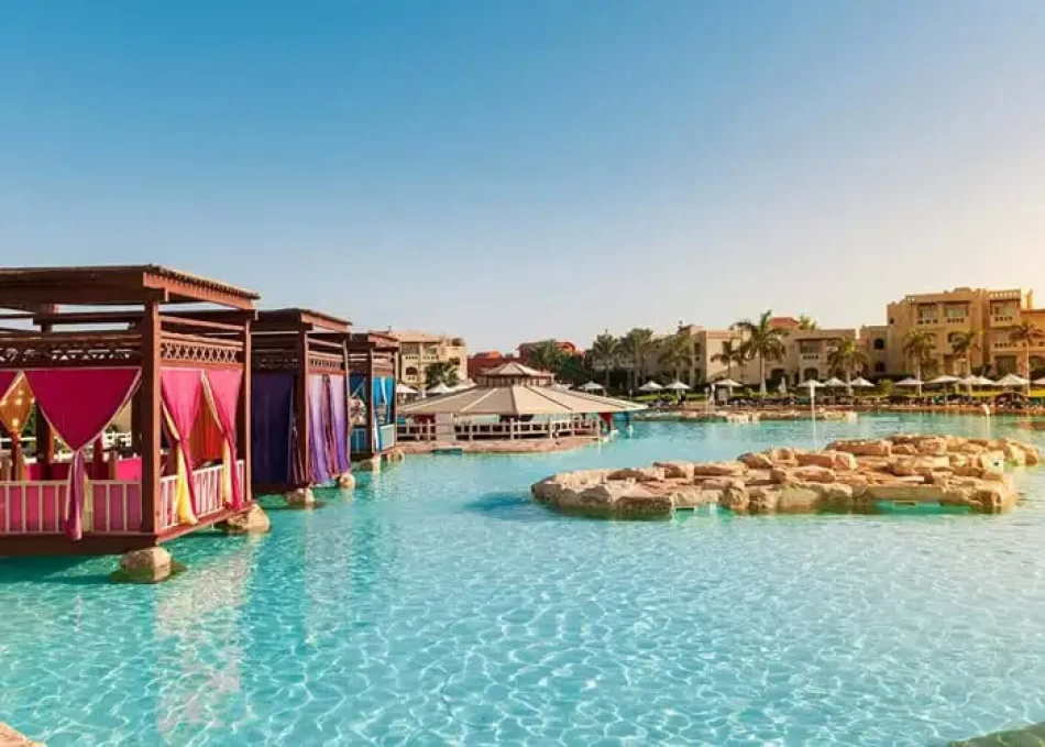 Sharm El-Sheikh Christmas Escape: Luxury, Beaches & Desert Thrills