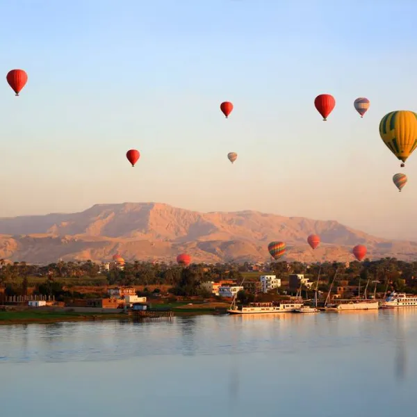 Best Sunrise hot air balloon ride in Luxor
