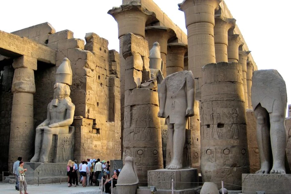 Luxor Temple at sunset on Hurghada to Luxor tour