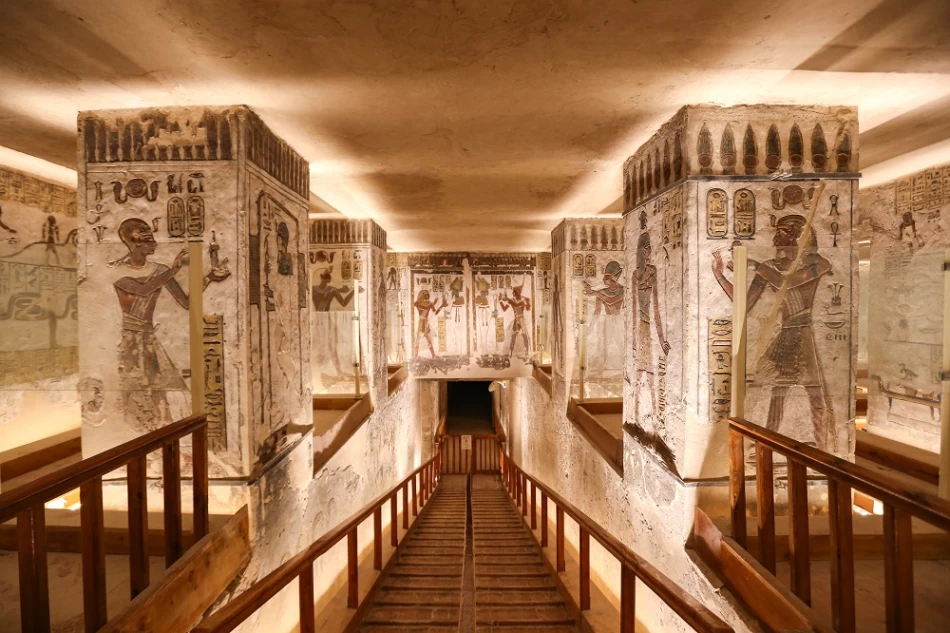 Luxor day tour highlights Valley of the Kings