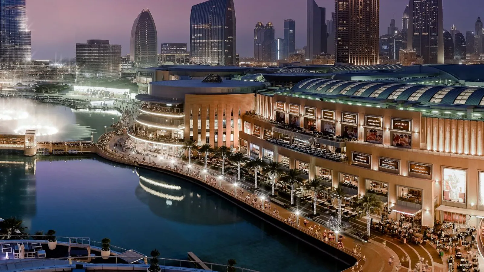 Dubai Mall shopping and entertainment experience