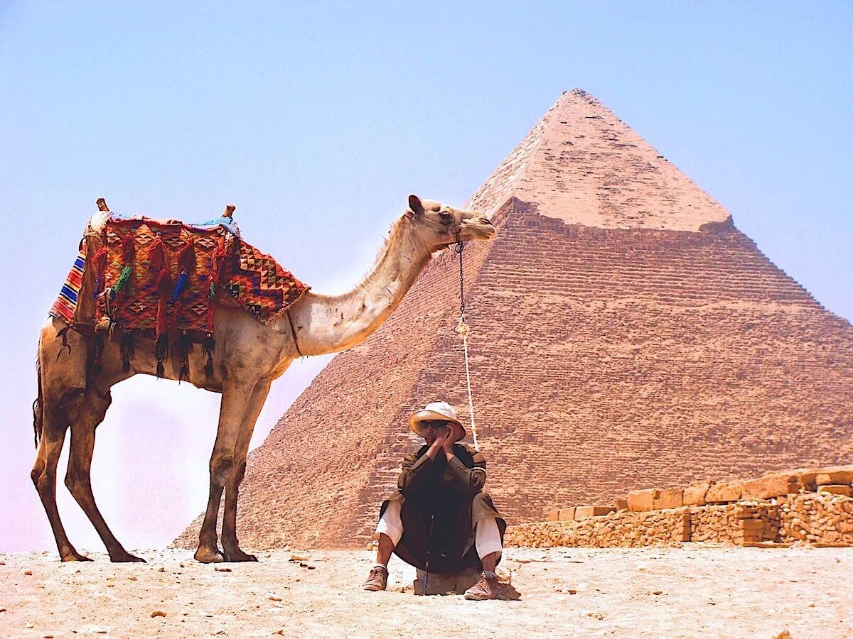 Fly from Dahab to Cairo