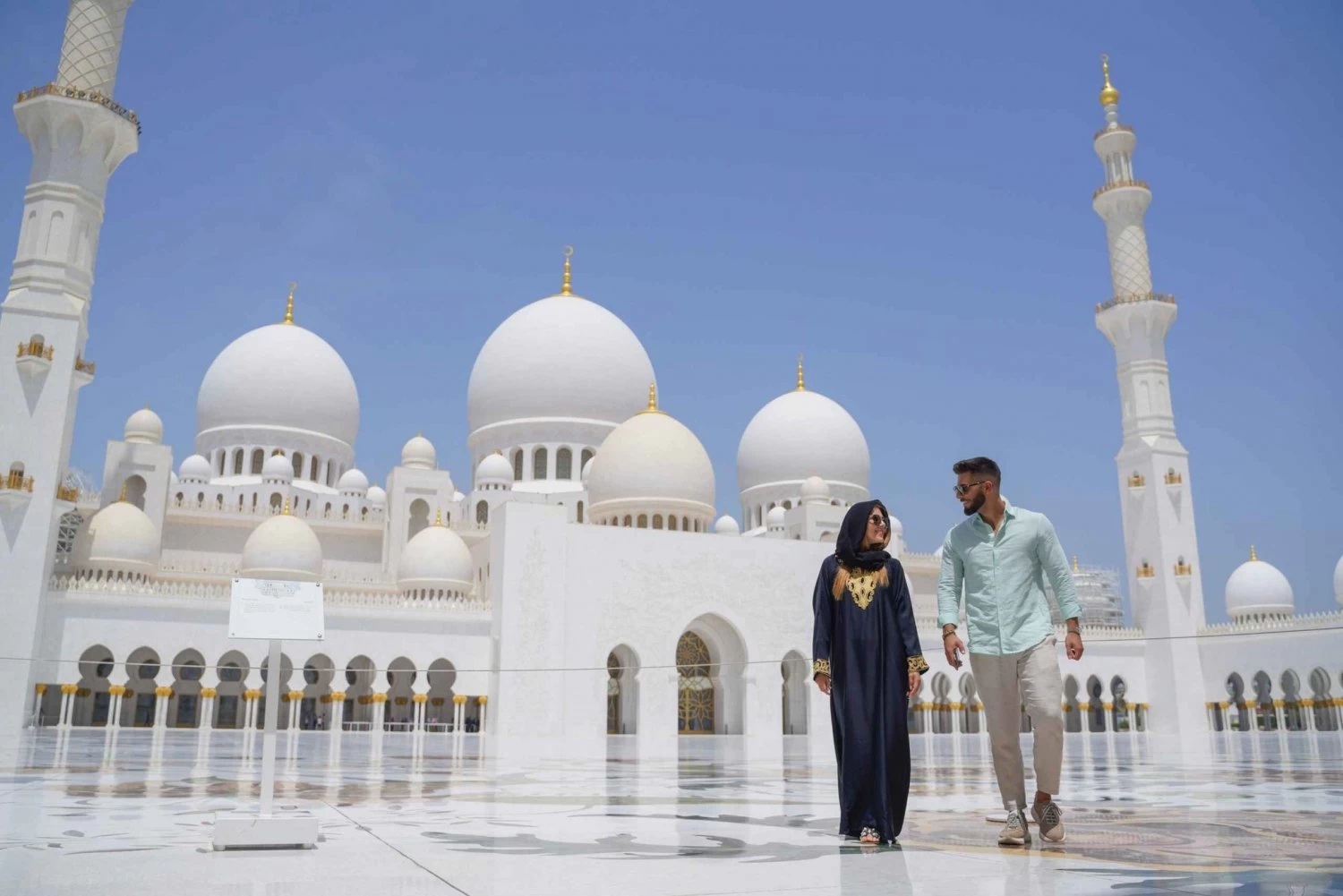 Sheikh Zayed Grand Mosque Abu Dhabi exterior view