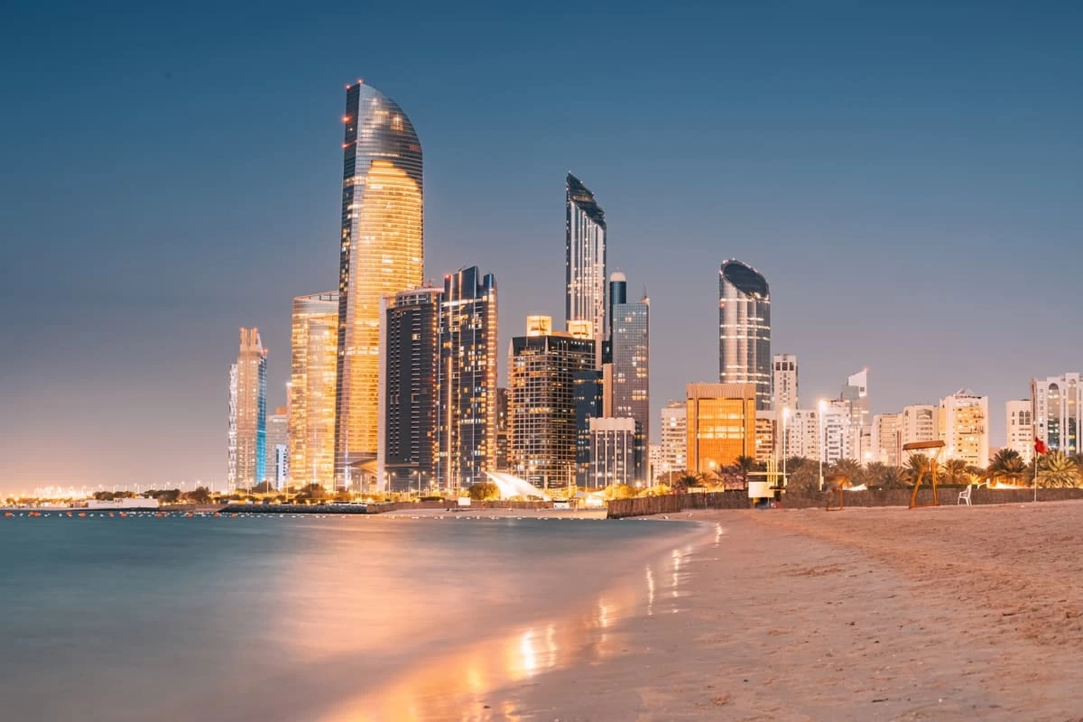 Explore Abu Dhabi vacation packages for an unforgettable experience
