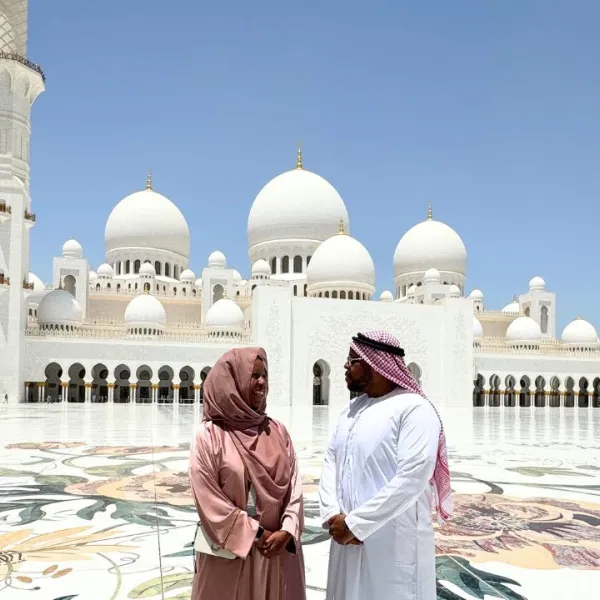 Discover unforgettable things to do in Sheikh Zayed Mosque