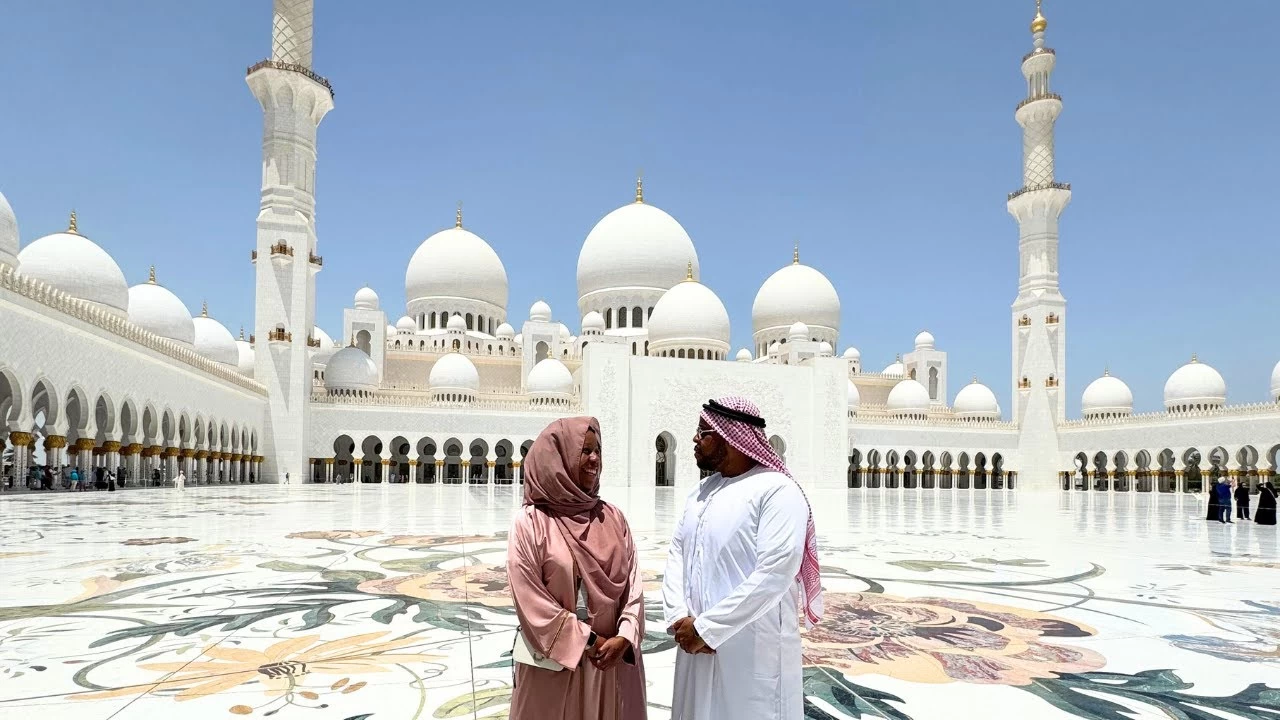 Discover unforgettable things to do in Sheikh Zayed Mosque