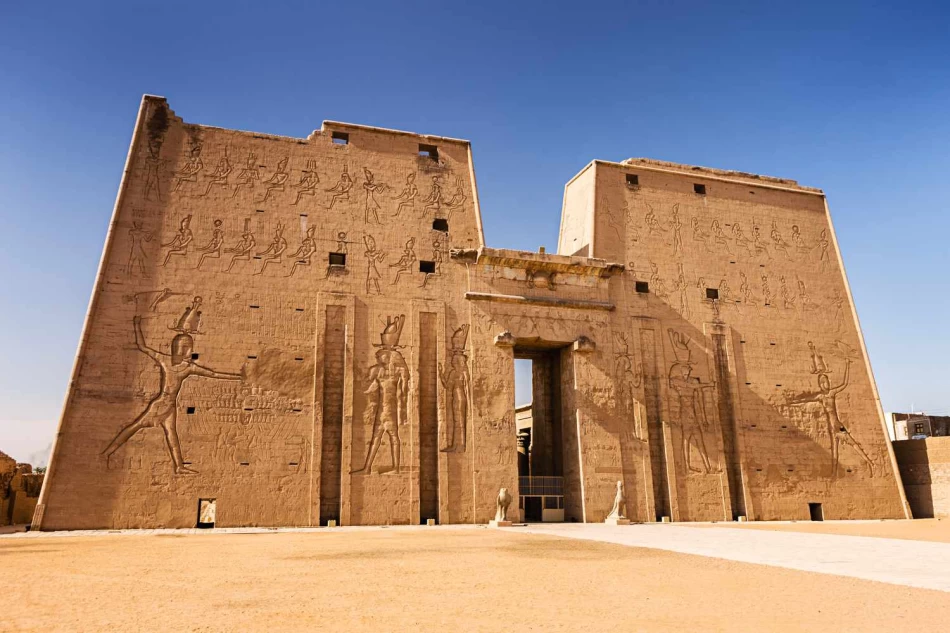 Edfu Temple Entrance – Monumental gateway to the Temple of Horus