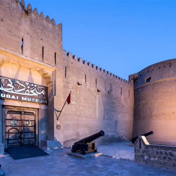 Must visit attractions in Old Dubai include the historic Dubai Museum