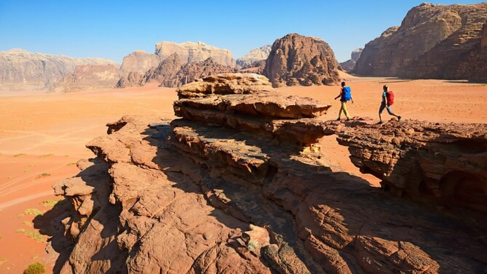 Wadi Rum Jordan – Majestic Red Sandstone Desert Landscape
