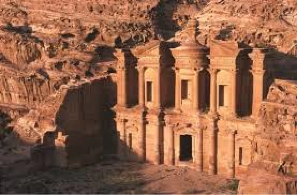 Discover the ancient wonders on a Petra Tour