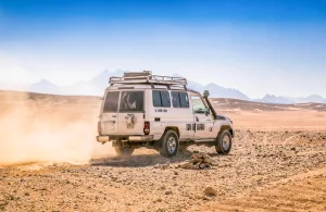 Cairo adventure tour to Bahariya Oasis & White Desert