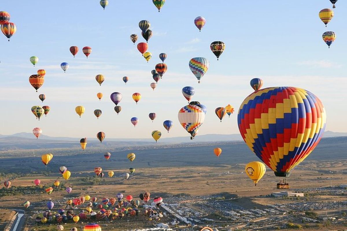 Experience the magic of the best hot air balloon rides in Luxor.